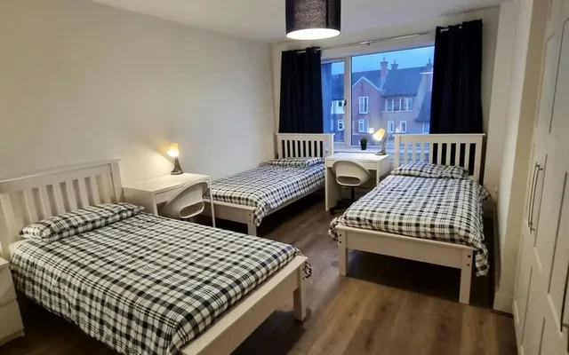 Bed in a comfy triple bedroom, in Grangegorman 0