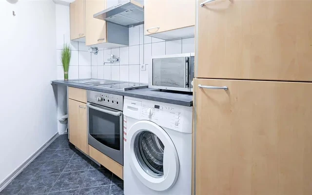 Room in Endersbacher Straße, Stuttgart for 60 m² with 4 bedrooms 1
