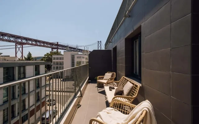 Sost - 2 bedrooms and shared rooftop in Alcantara 2