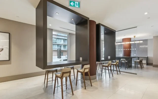 55 Duke Street West 3