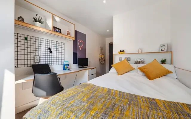 27 Magdalen Street 4