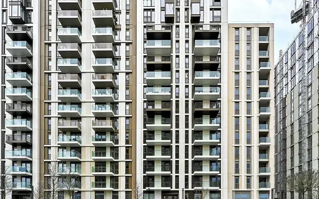 Entire Place·2B2B···Fountain Park Way, White City Living 1