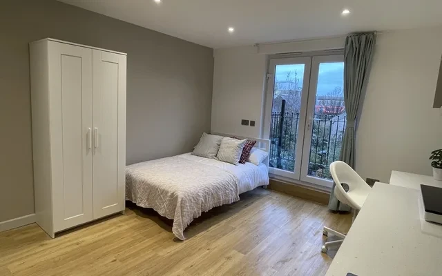 UM-YOLIVING Kingston City Studio 3 - alloggio per studenti a Londra - Studio
