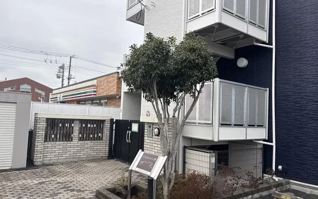 Leopalace Court Doll 3