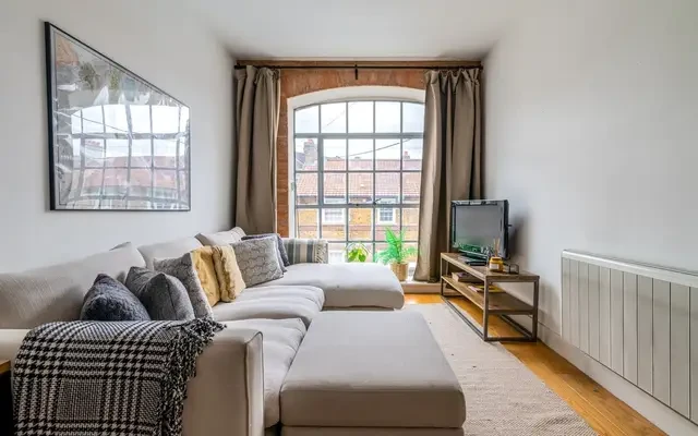 Queens Row 12106# 0