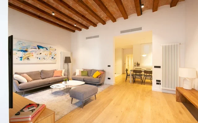 Carrer de Pau Claris 3