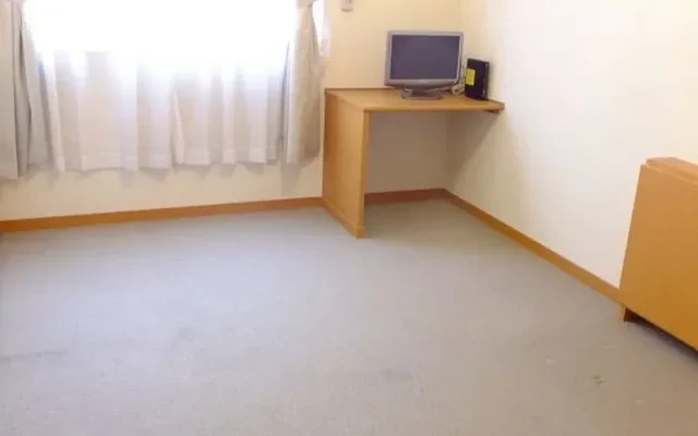 Leopalace Sunflower 2