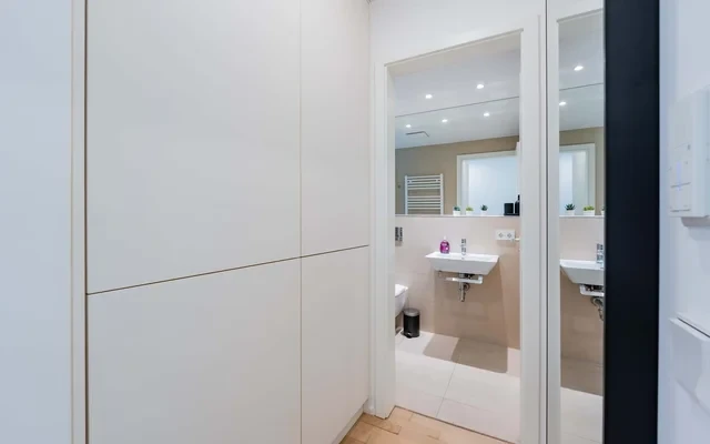 Helle Wohnung in Berlin Kreuzberg am Mariannenplatz – Balkon – exklusiv ausgestattet! 2