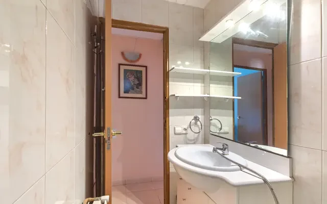 apartment near Avinguda d'Europa 0