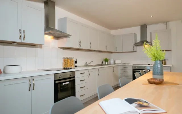 Flat 2, 331 Dickenson Road 0