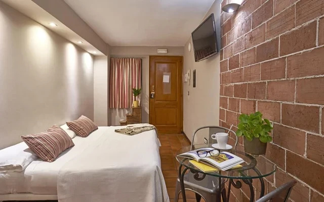 Confy studio right in the city centre-close to the Beach 2