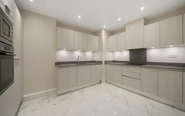 Lancaster Gate, London, W2 3LP 1
