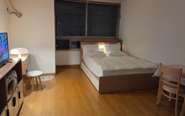 2min walk to Sinchon Station, Full Option Officetel 1