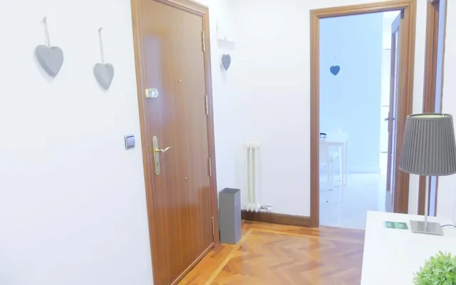 Apartamento con 3 habitaciones y un bano 4