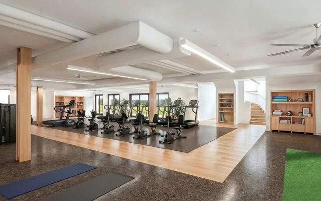 Park Newport - Newport Beach student accommodation - Gym