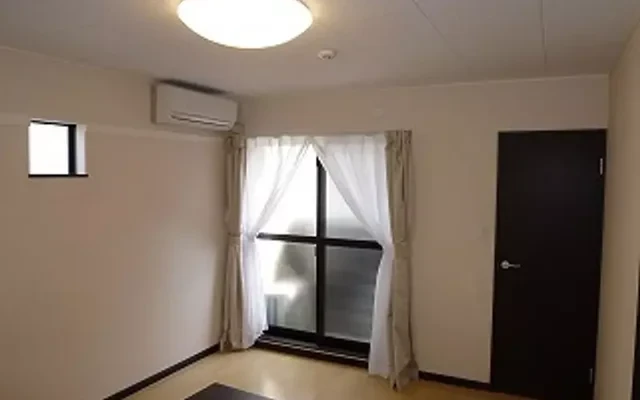 Leonext, izaka street, room 103. 1