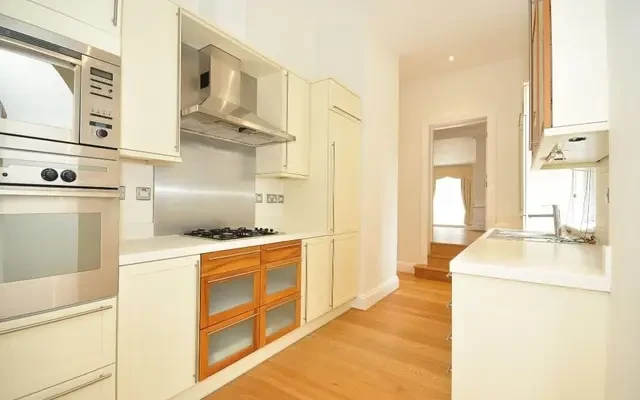 Gainsborough House, Mount Vernon, Hampstead, NW3 6PZ 1
