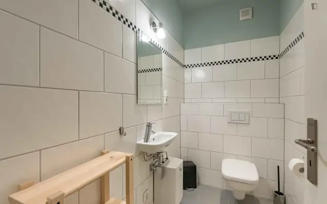 Pleasant double bedroom in Bockenheim area 2