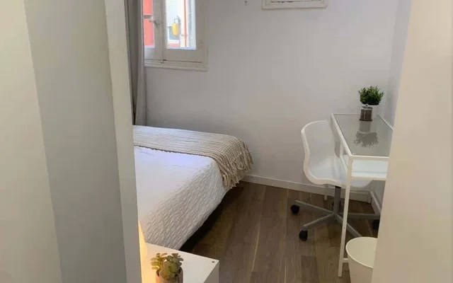 Appartamento minimalista a Madrid, Calle Valencia 2