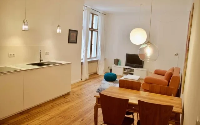 Trixi - frisch sanierte Altbauwohnung im Sprengl Kiez 0