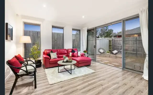 3/82 Kanooka Grove 1