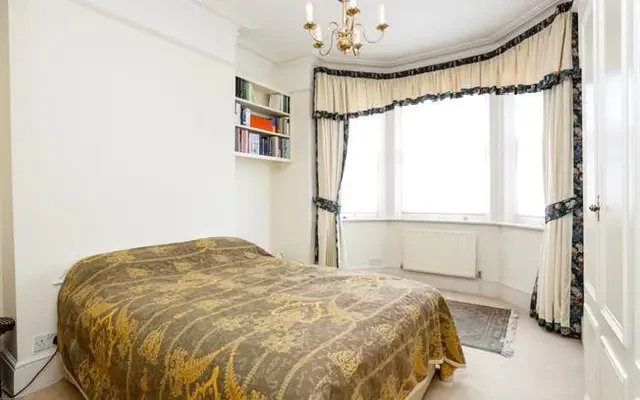 Alwyne Road London SW19, SW19 7AD 4