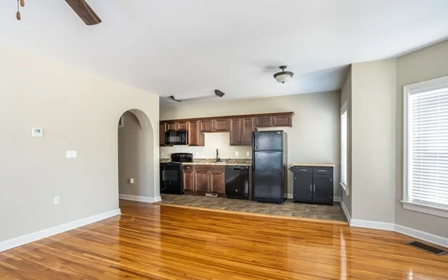 Frederick Building Apartments 4