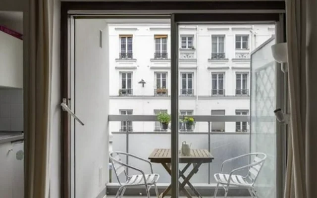 PARIS 11e·31m²·F1·Studio·With furniture 2