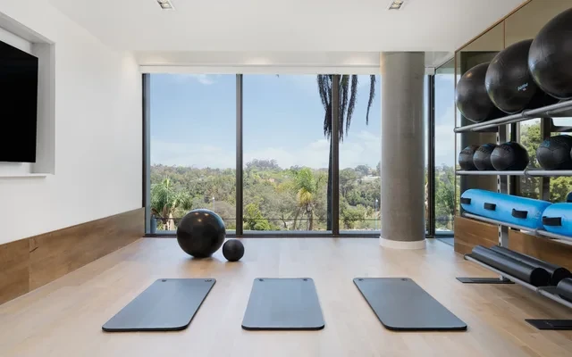 525 Olive Apartments 2