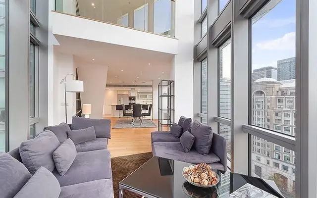 West India Quay, Hertsmere Road, London, E14 4EF 1