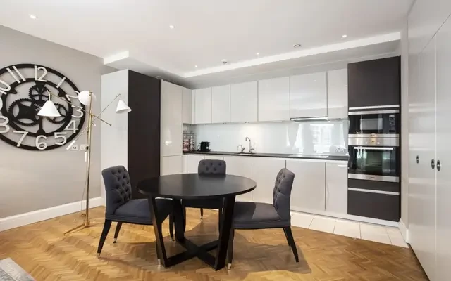 Jermyn Street, Mayfair, London, SW1Y 6LT 1