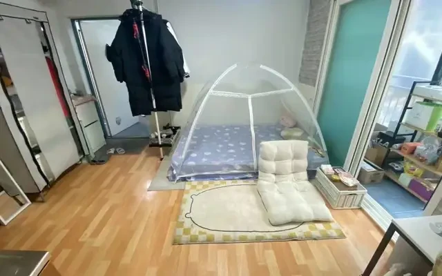 Foreign Languages University Single Room with Balcony 1