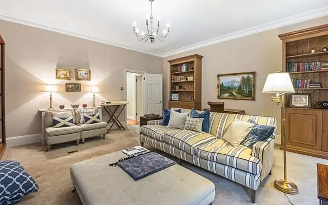 Basil Street, Knightsbridge, London, SW3 1AN 0