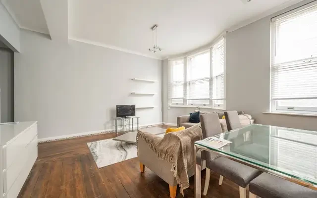 Southampton Row, WC1B, Bloomsbury, WC1B 2