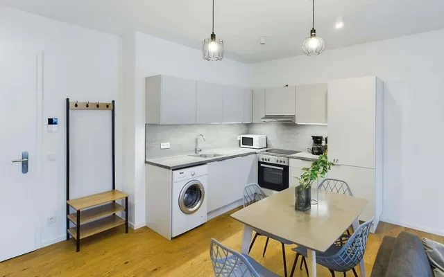 Fully furnished 2 room luxurious flat in Prenzlauerberg with Balcony 1