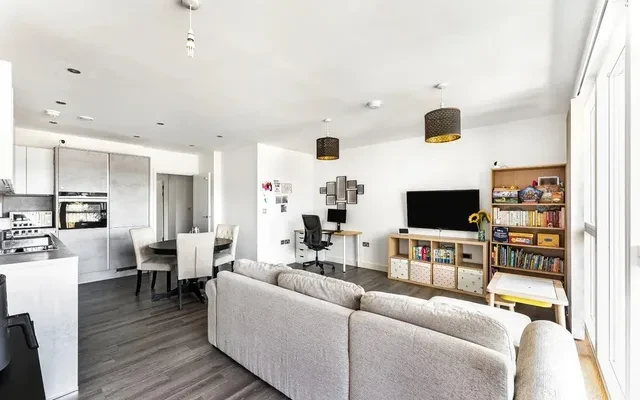 LH-Hyett Court - London student accommodation