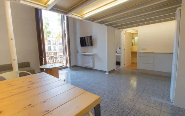 2 BEDROOM DUPLEX (Students only) 4