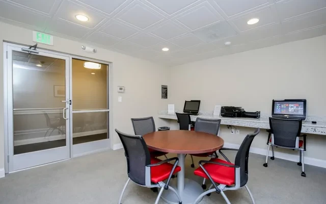 Harbor Hill Apartments 4