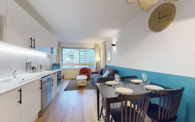 Very neat double bedroom in Courbevoie - 파리 학생 숙소 - Double bedroom