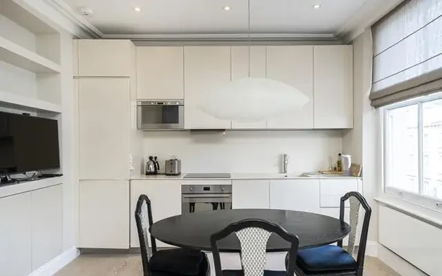Belgrave Road, London, SW1V 2BJ 2