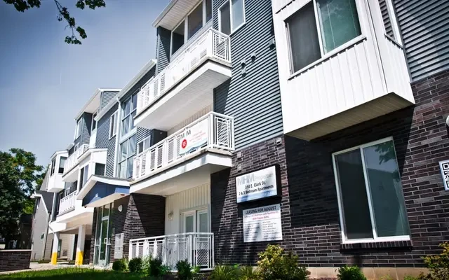 314 E. Clark Street 3