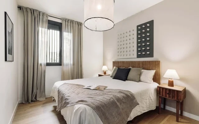 Paul - 2 bedrooms and pool in Poblenou 4