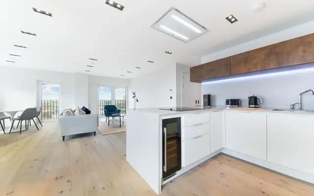 Keybridge Tower, 1 Exchange Gardens, London, SW8 1BN 2