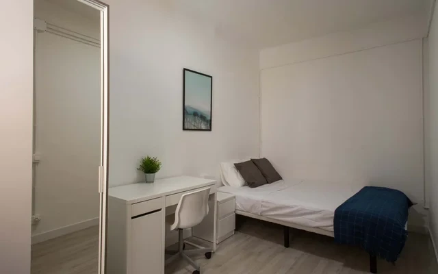 Apartment in Carrer d'En Roig, Barcelona for 72 m² with 3 bedrooms 3