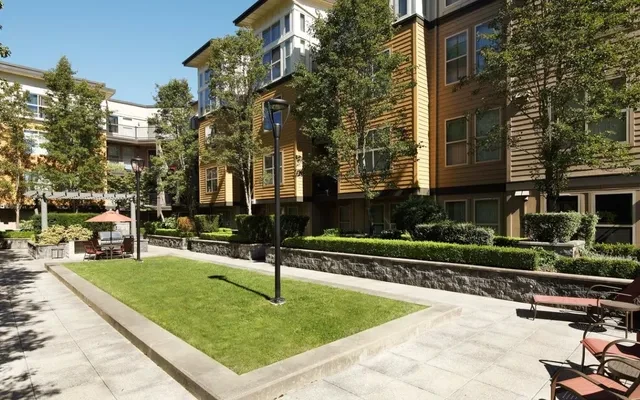 Avalon Bellevue 2