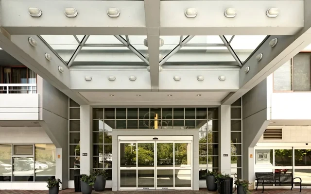 Lenox Club Apartments 0