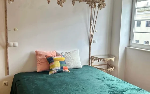 2-bedroom apartment in Arroios, Lisbon 2