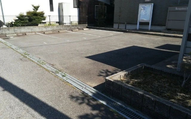 レオパレス蘭 1