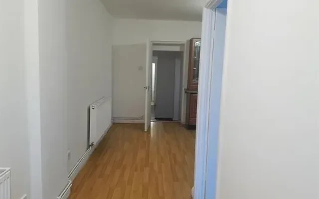 Oxford Street, Swansea SA1 0