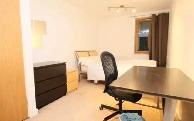 Entire Place·2B2B··4·Flat11 Benedictine Court Priory Place 0